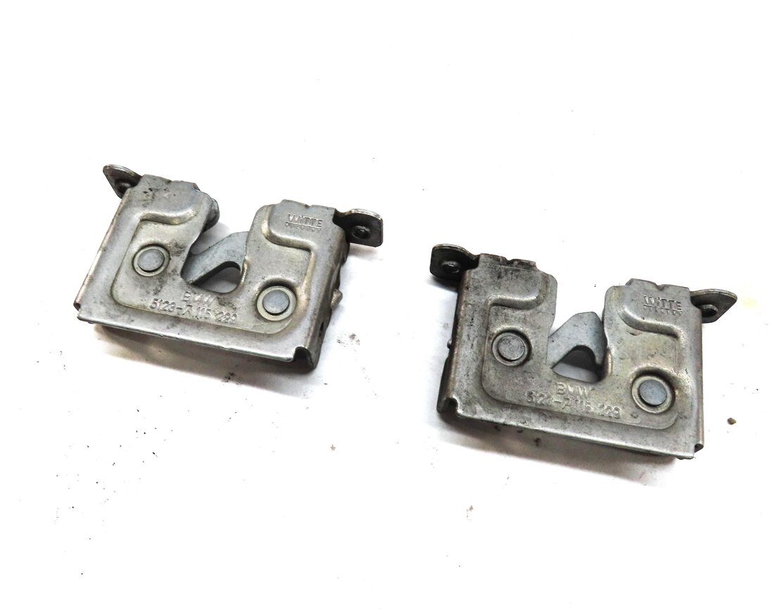 2011 BMW 335i (E90) FRONT LEFT & RIGHT LOWER HOOD LOCK LATCH SET-2