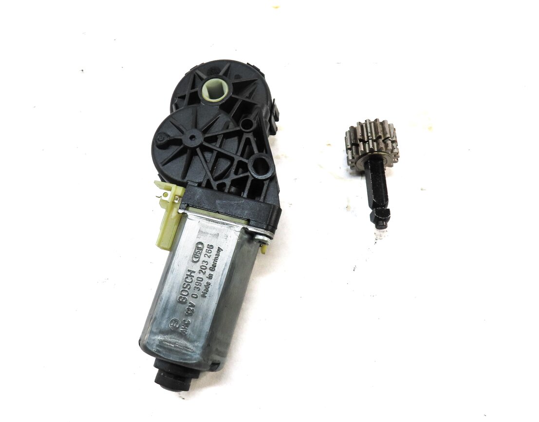 Thumbnail 2: 2007-2013 BMW 328i 335i M3 ///M (E93) CONVERTIBLE TOP LATCH MOTOR