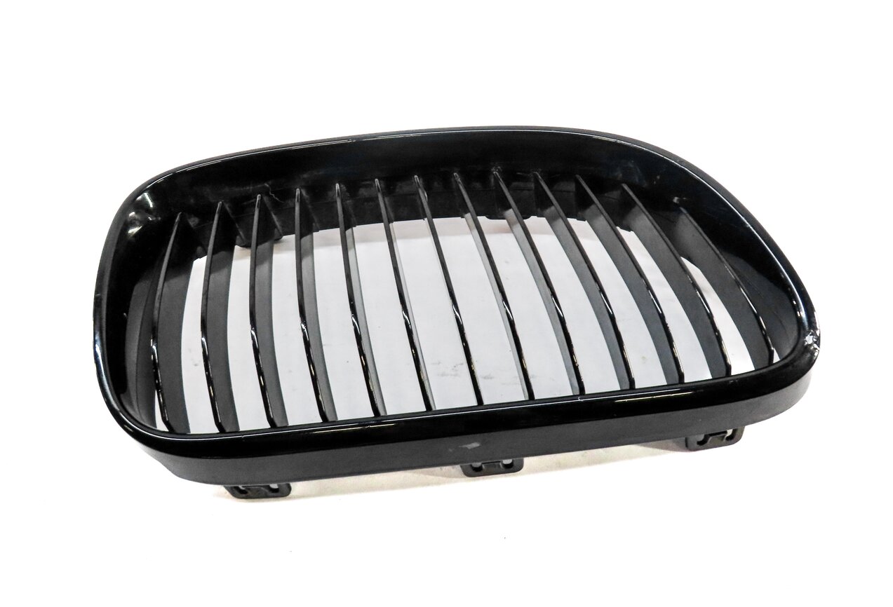 2011-2013 BMW 328i 335i (E93) CONVERTIBLE RIGHT PASSENGER HOOD VENT GRILLE TRIM