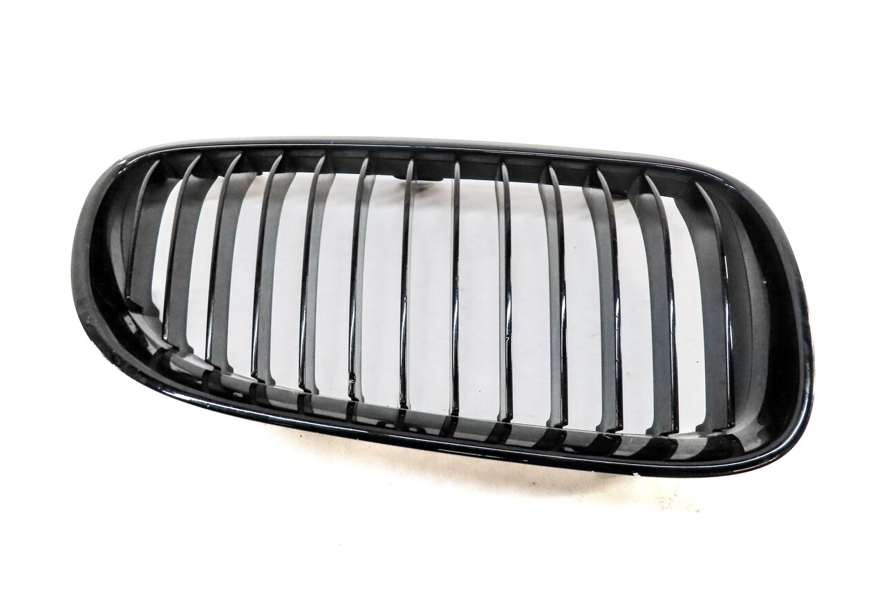 Thumbnail 3: 2011-2013 BMW 328i 335i (E93) CONVERTIBLE RIGHT PASSENGER HOOD VENT GRILLE TRIM
