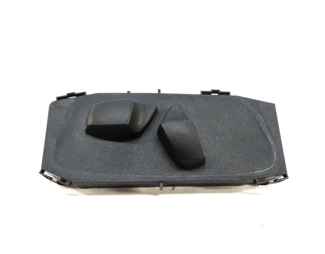 Thumbnail 2: 2011 BMW 335i (E90) FRONT RIGHT PASSENGER SEAT ADJUST ADJUSTMENT SWITCH