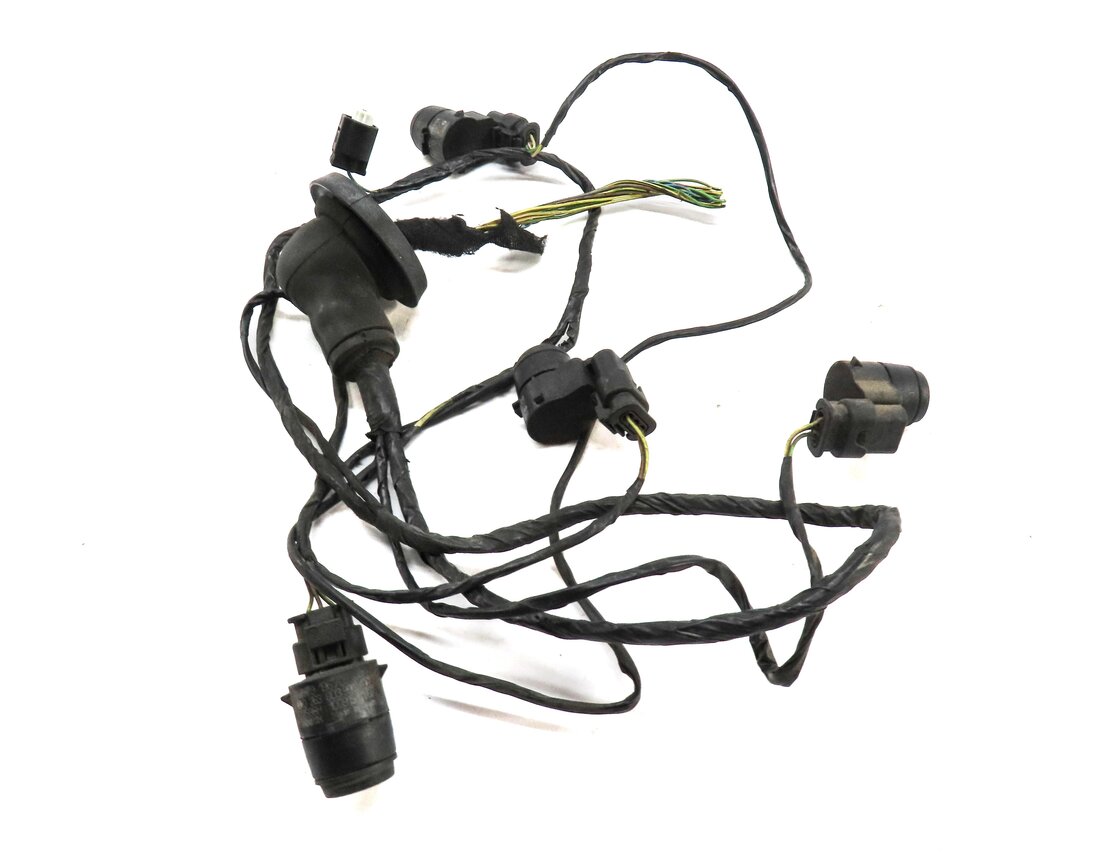 Thumbnail 3: 2011 BMW 335i (E90) REAR PDC PARK DISTANCE SENSOR SET w/ HARNESS (BLACK 475)