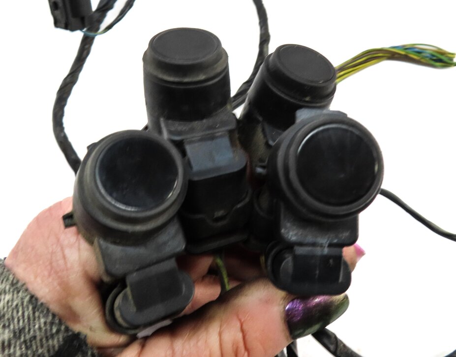 Thumbnail 4: 2011 BMW 335i (E90) REAR PDC PARK DISTANCE SENSOR SET w/ HARNESS (BLACK 475)