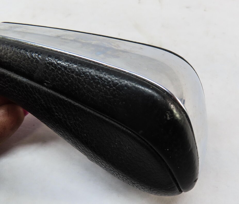 Thumbnail 5: 2011 BMW 335i (E90) AUTO AUTOMATIC TRANSMISSION GEAR SHIFTER SHIFT HANDLE KNOB