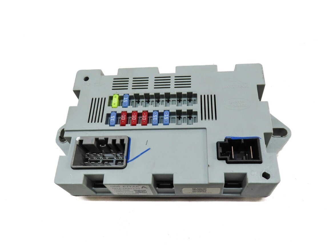 Thumbnail 2: 2015 LAND ROVER DISCOVERY SPORT (L550) CABIN FUSE BOX CPLA14Q073AA