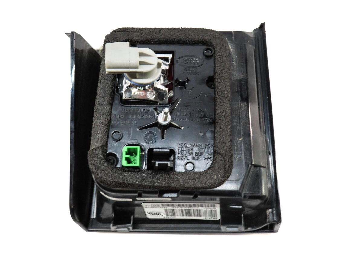 Thumbnail 4: 2015-2019 LAND ROVER DISCOVERY SPORT (L550) LEFT REAR INNER TAILLIGHT LIGHT LAMP