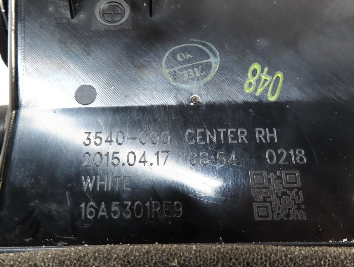 Thumbnail 5: 2015 LAND ROVER DISCOVERY SPORT L550 FRONT CENTER DASH RIGHT AC HEATER AIR VENT