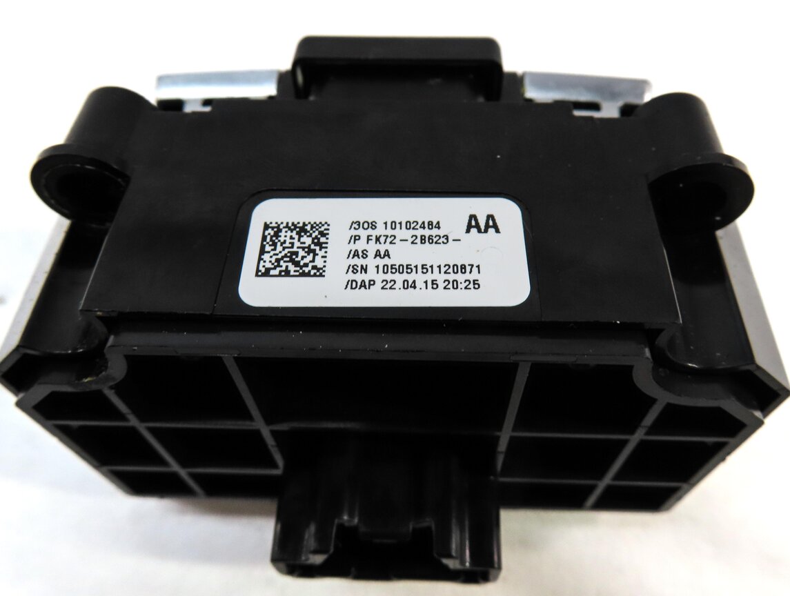 Thumbnail 6: 2015 LAND ROVER DISCOVERY SPORT (L550) EMERGENCY HILL PARKING E-BRAKE SWITCH