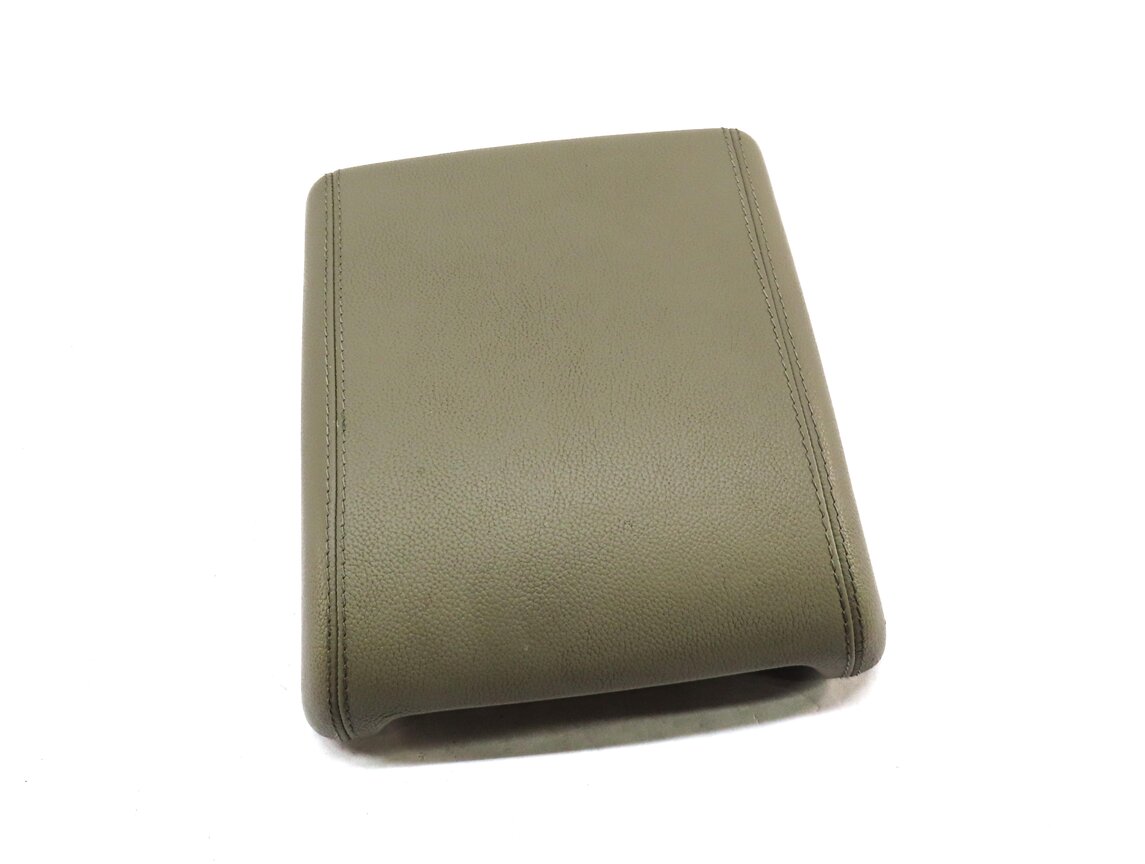 15-19 LAND ROVER DISCOVERY SPORT (L550) FRONT CENTER CONSOLE LID ARMREST (BEIGE)