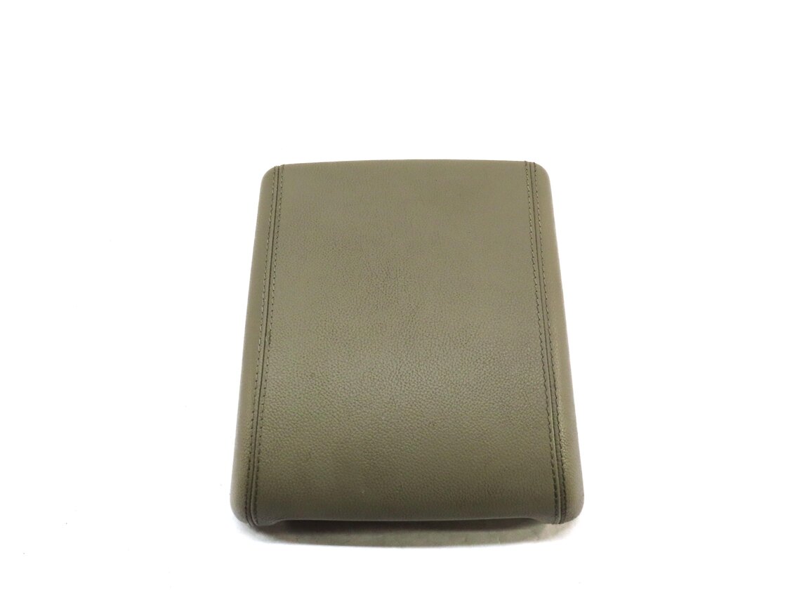 Thumbnail 3: 15-19 LAND ROVER DISCOVERY SPORT (L550) FRONT CENTER CONSOLE LID ARMREST (BEIGE)