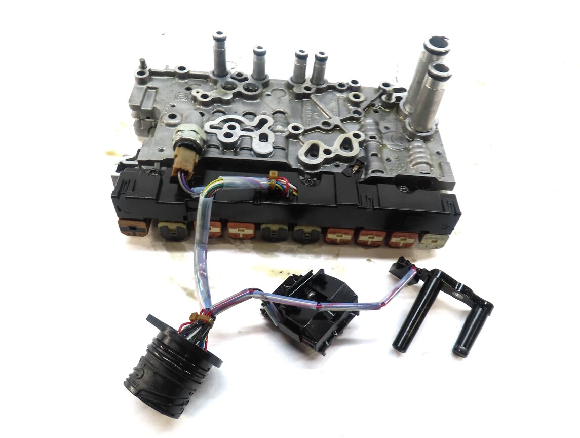 Thumbnail 4: 2014-2017 RANGE ROVER EVOQUE DISCOVERY SPORT (L538 L550) TRANSMISSION VALVE BODY