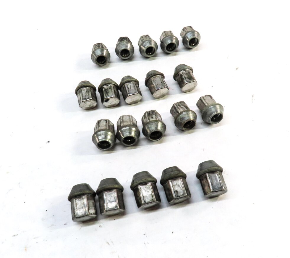 2008-2020 LAND ROVER LR2 DISCOVERY SPORT RANGE ROVER EVOQUE VALAR LUG NUT SET/20