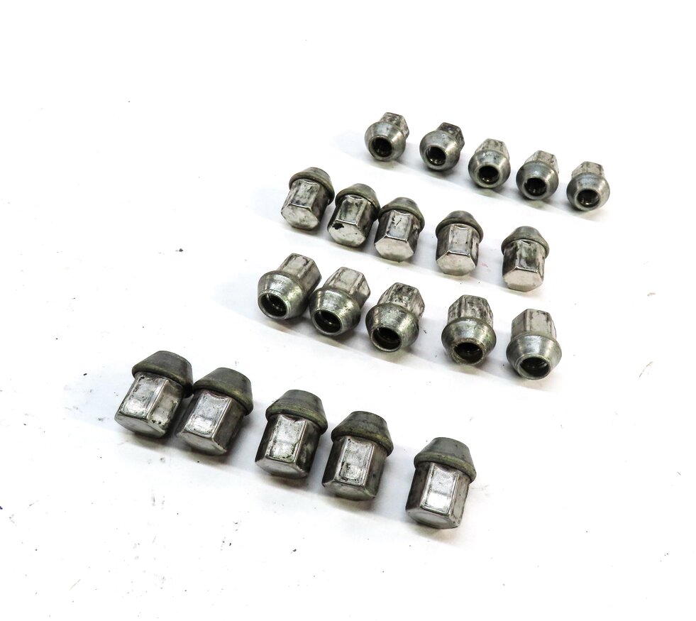 Thumbnail 3: 2008-2020 LAND ROVER LR2 DISCOVERY SPORT RANGE ROVER EVOQUE VALAR LUG NUT SET/20