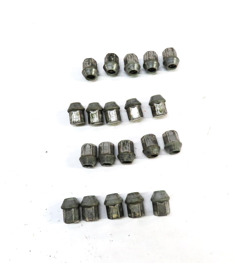 Thumbnail 4: 2008-2020 LAND ROVER LR2 DISCOVERY SPORT RANGE ROVER EVOQUE VALAR LUG NUT SET/20