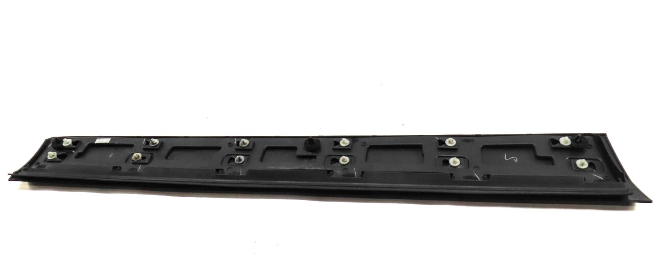 Thumbnail 4: 2015 LAND ROVER DISCOVERY SPORT (L550) FRONT RIGHT LOWER DOOR MOULDING TRIM