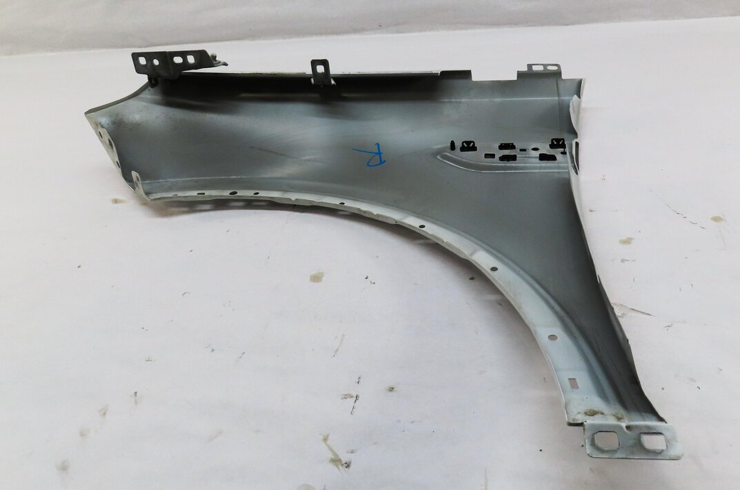 Thumbnail 3: 2015-2020 LAND ROVER DISCOVERY SPORT (L550) FRONT RIGHT PASSENGER FENDER (WHITE)