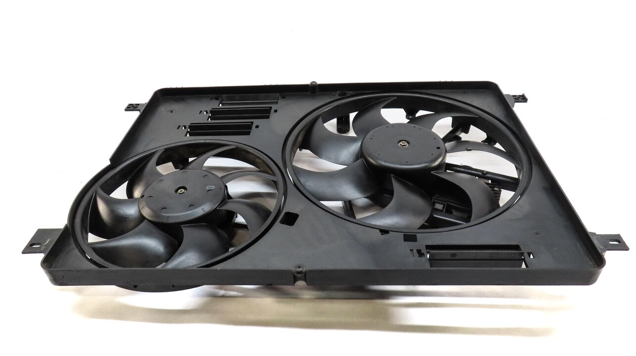 Thumbnail 2: 12-17 LR2 DISCOVERY SPORT RANGE ROVER EVOQUE (L538 L550) RADIATOR COOLING FAN