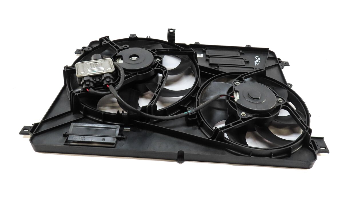 Thumbnail 4: 12-17 LR2 DISCOVERY SPORT RANGE ROVER EVOQUE (L538 L550) RADIATOR COOLING FAN