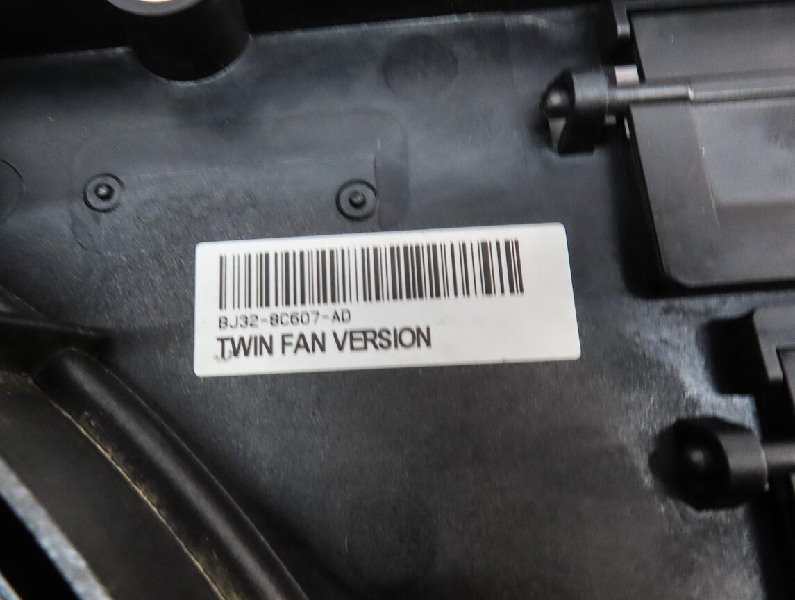Thumbnail 6: 12-17 LR2 DISCOVERY SPORT RANGE ROVER EVOQUE (L538 L550) RADIATOR COOLING FAN