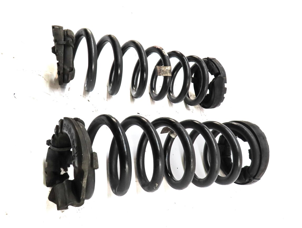 Thumbnail 6: 2015-2019 LAND ROVER DISCOVERY SPORT (L550) REAR SUSPENSION COIL SPRING SET-2