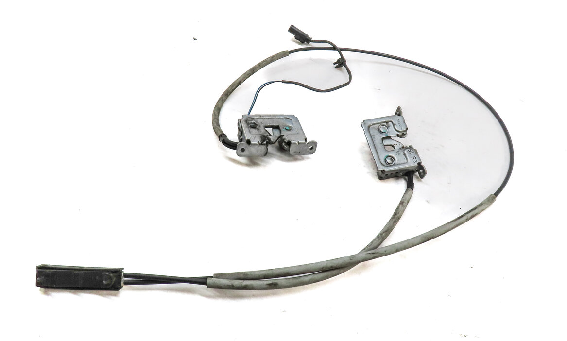 2016 BMW X5 (F15) LEFT & RIGHT OPEN CLOSE RELEASE HOOD LATCH SET 2 WITH CABLES