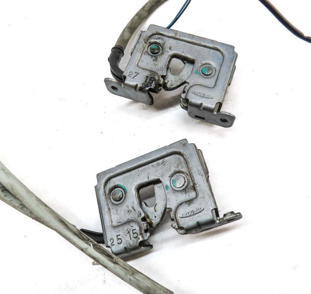 Thumbnail 4: 2016 BMW X5 (F15) LEFT & RIGHT OPEN CLOSE RELEASE HOOD LATCH SET 2 WITH CABLES