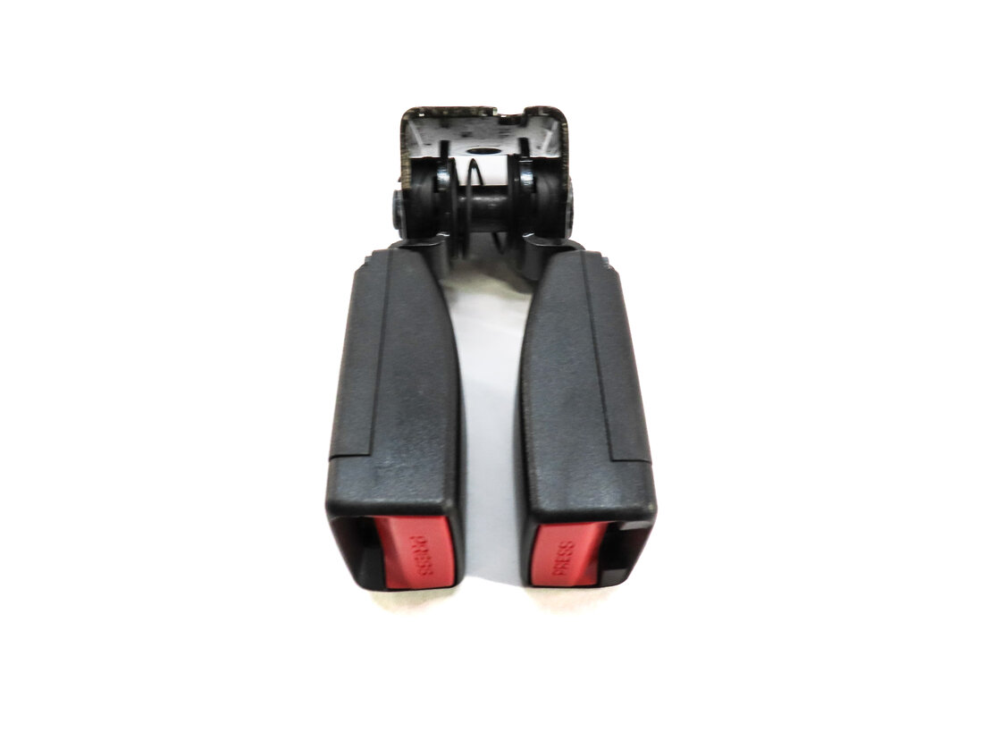 Thumbnail 4: 2016 BMW X5 (F15) REAR LEFT & RIGHT 3RD ROW SEATBELT BUCKLE RECEIVER (BLACK)