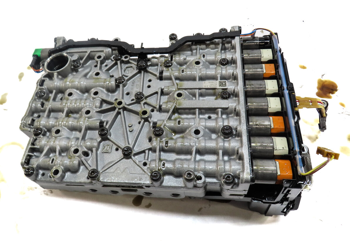 Thumbnail 5: 2015-2018 BMW X3 X5 (F15 F25) AWD 8 SPEED AUTO AUTOMATIC TRANSMISSION VALVE BODY