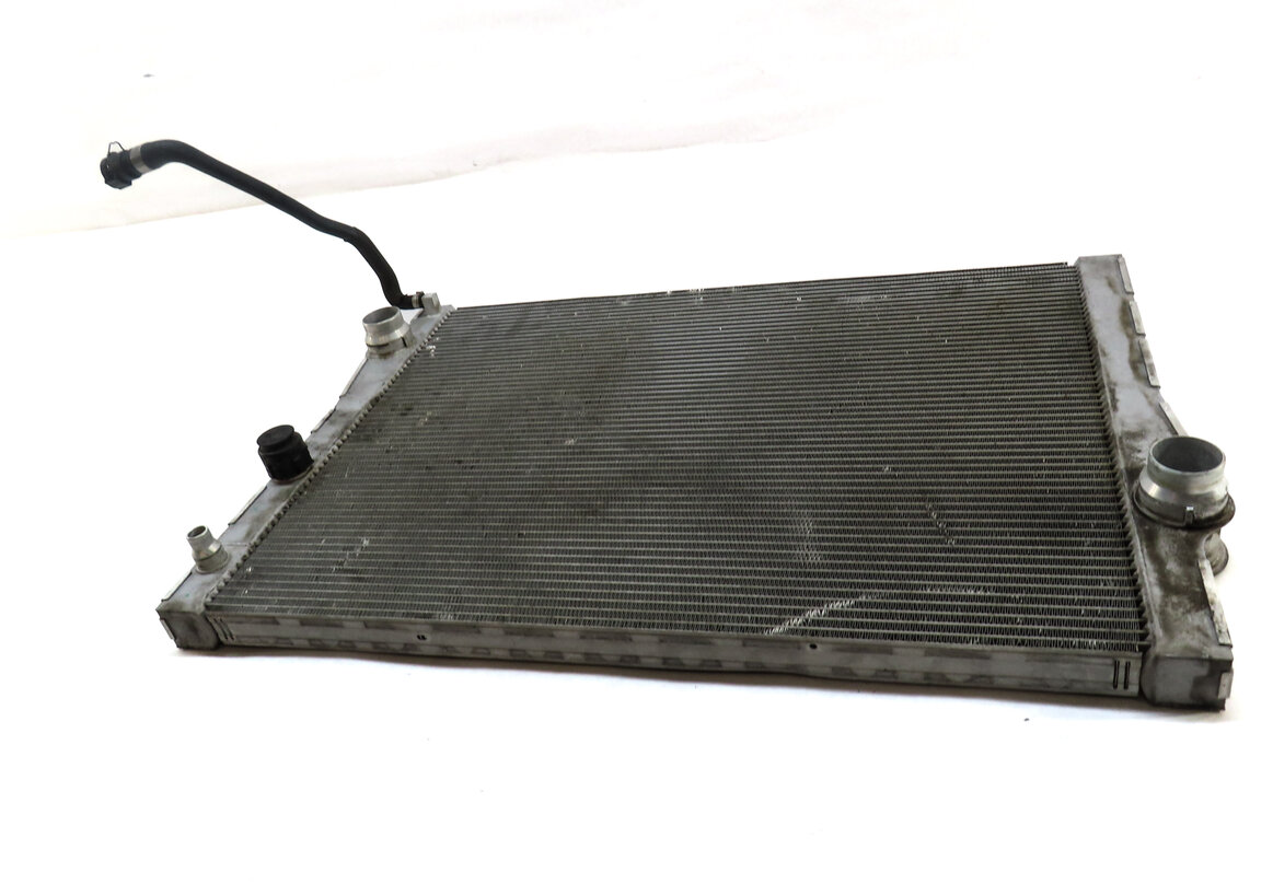 Thumbnail 2: 2014-2016 BMW X5 X6 (F15 F16) 2.0L / 3.0L ENGINE AUTO - MAIN PRIMARY RADIATOR
