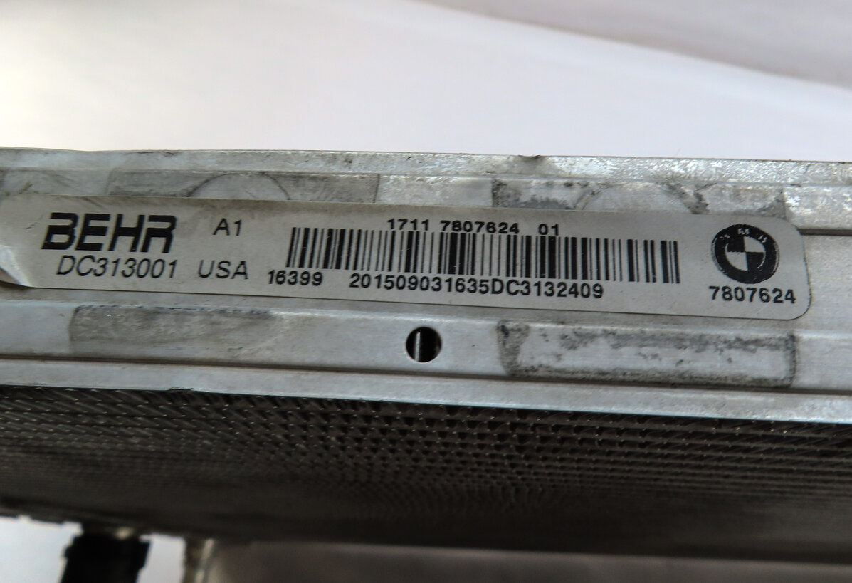 Thumbnail 5: 2014-2016 BMW X5 X6 (F15 F16) 2.0L / 3.0L ENGINE AUTO - MAIN PRIMARY RADIATOR