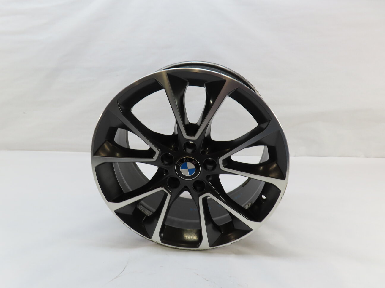 Thumbnail 2: 2014-2018 BMW X5 (F15) 19x9 INCH 5 SPOKE V-SPOKE WHEEL RIM (BLACK & SILVER)