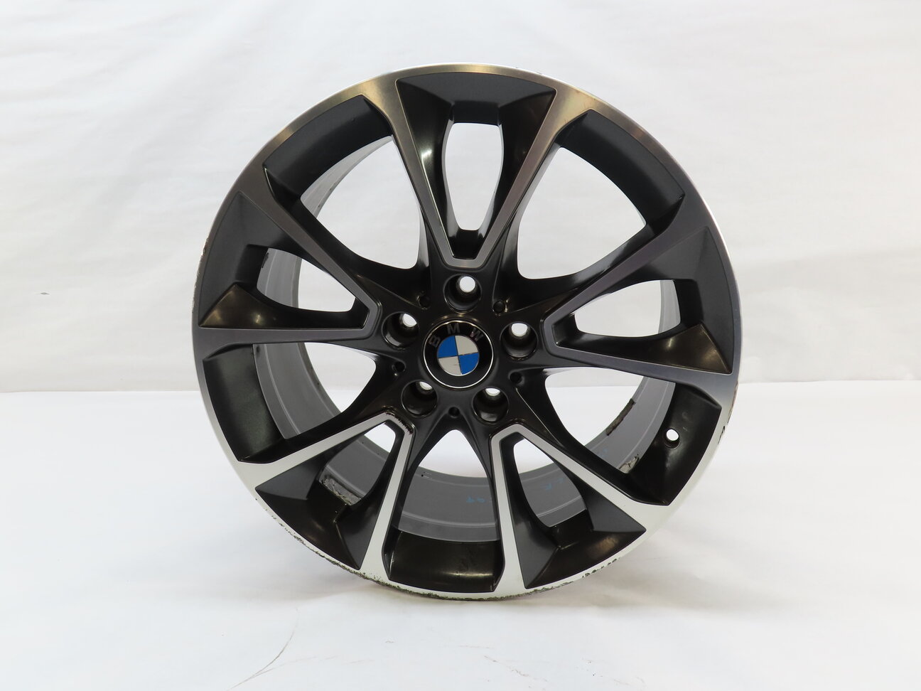 Thumbnail 3: 2014-2018 BMW X5 (F15) 19x9 INCH 5 SPOKE V-SPOKE WHEEL RIM (BLACK & SILVER)
