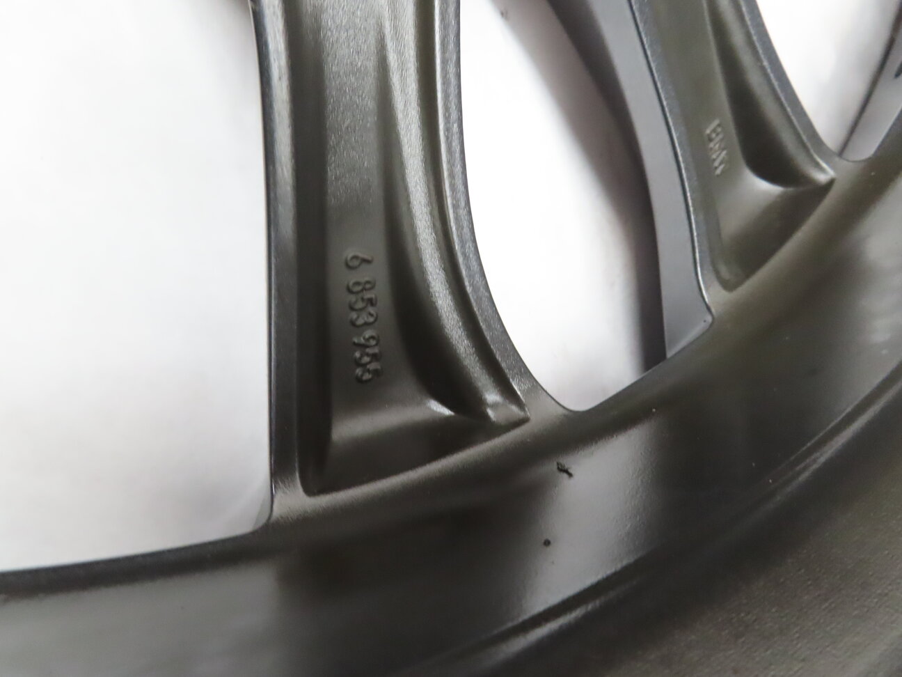 Thumbnail 8: 2014-2018 BMW X5 (F15) 19x9 INCH 5 SPOKE V-SPOKE WHEEL RIM (BLACK & SILVER)