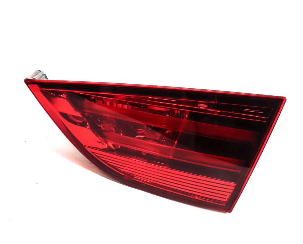 2012-2015 BMW X1 (E84) RIGHT PASSENGER REAR TRUNK INNER TAILLIGHT LIGHT LAMP