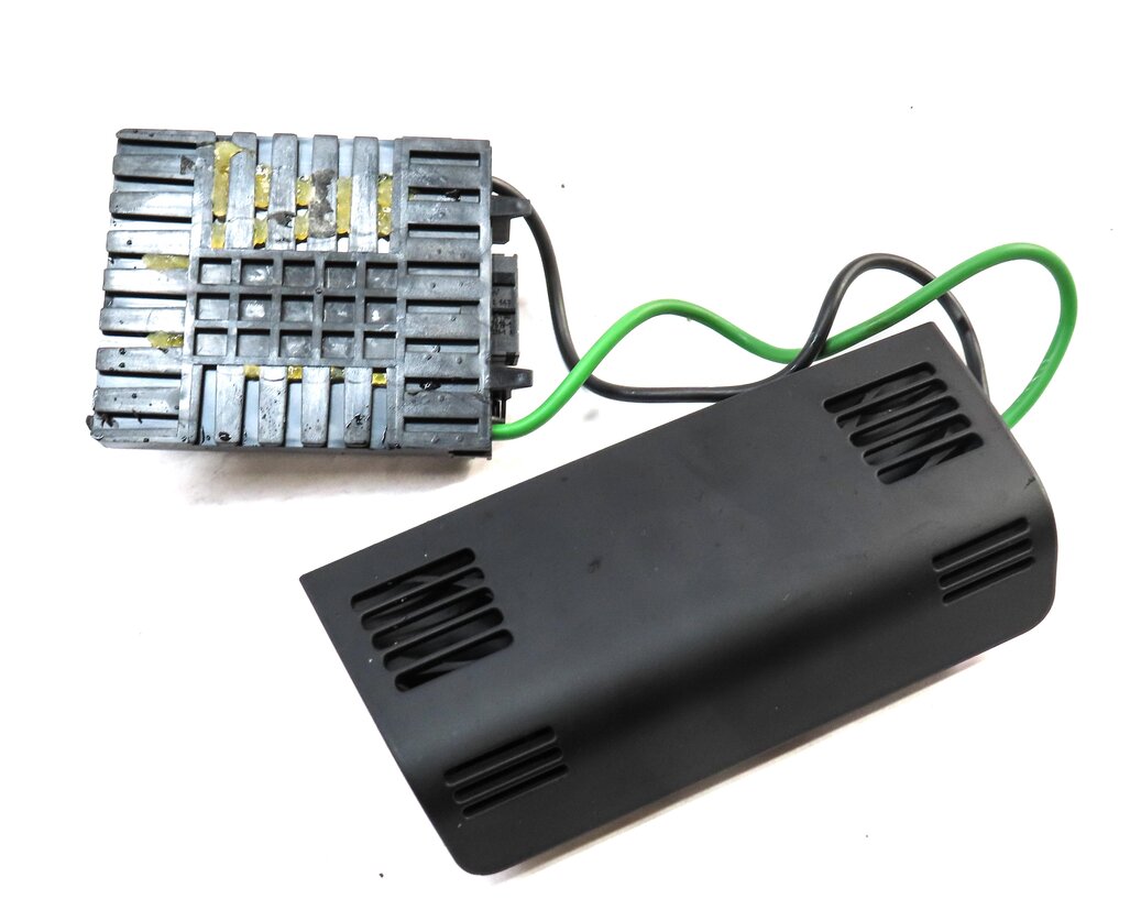 Thumbnail 1: 2015 BMW X1 (E84) ANTI-THEFT LOCKING LOCK ALARM CONTROL MODULE 65759260874