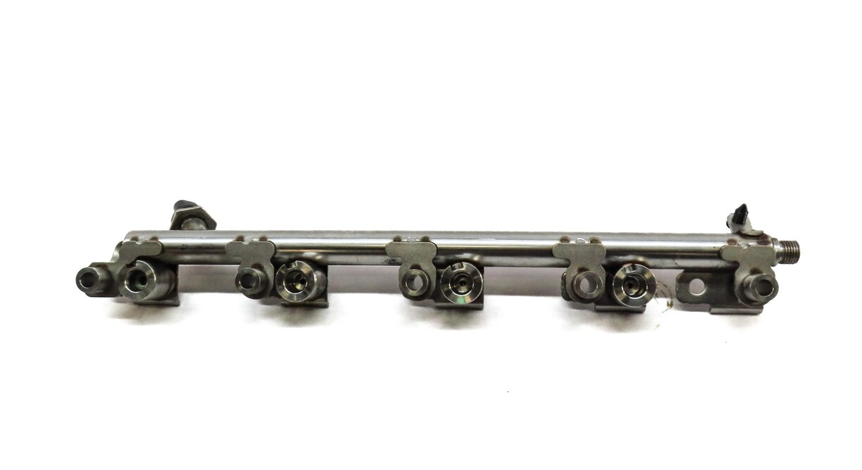 Thumbnail 5: 2015 LAND RANGE ROVER EVOQUE (L538) 2.0L TURBO ENGINE FUEL RAIL w/ LINE & SENSOR