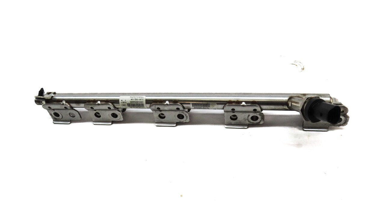 Thumbnail 6: 2015 LAND RANGE ROVER EVOQUE (L538) 2.0L TURBO ENGINE FUEL RAIL w/ LINE & SENSOR