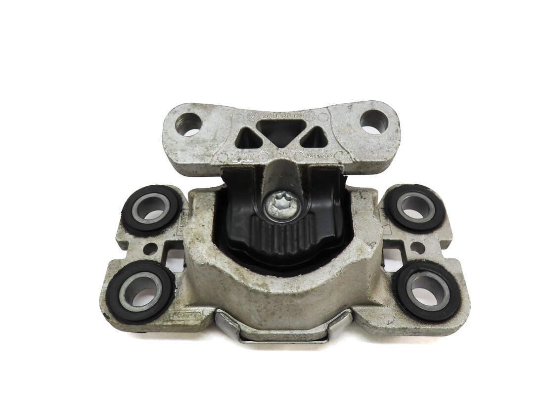 Thumbnail 4: 2015 LAND RANGE ROVER EVOQUE (L538) 2.0L TURBO REAR TRANSMISSION MOUNT BRACKET