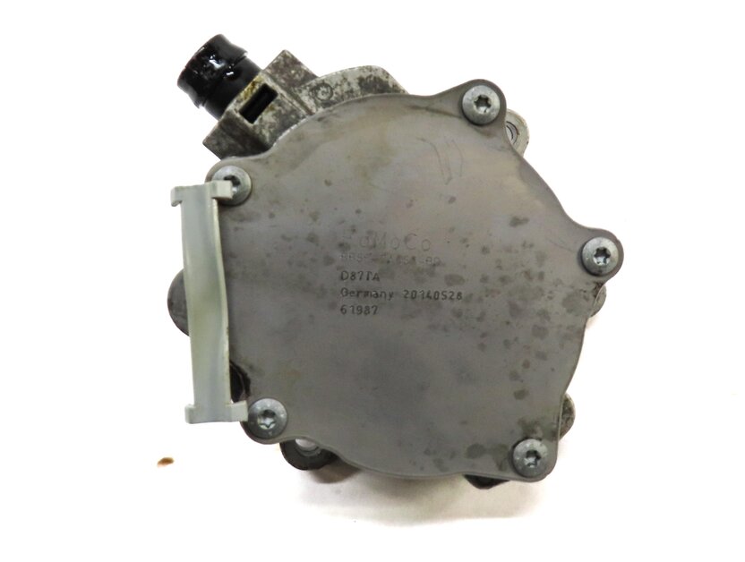 Thumbnail 4: 12-17 JAGUAR XE XF / RANGE ROVER EVOQUE DISCOVERY LR2 - 2.0L BRAKE VACUUM PUMP