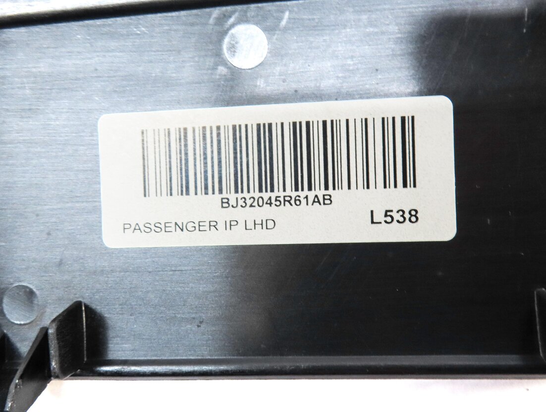Thumbnail 5: 2015 LAND RANGE ROVER EVOQUE L538 FRONT RIGHT DASH TRIM BRUSHED STAINLESS STEEL