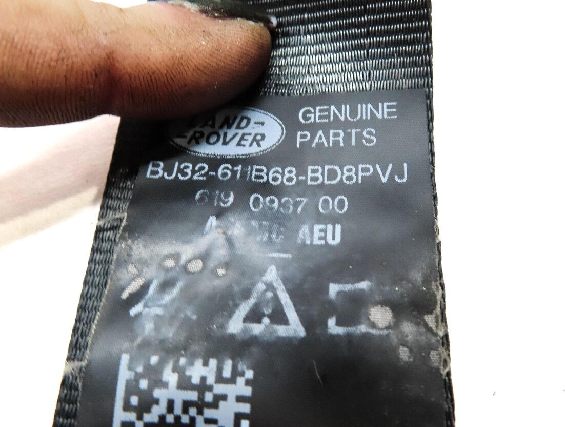 Thumbnail 5: 2015 LAND RANGE ROVER EVOQUE (L538) REAR RIGHT SEATBELT RETRACTOR (BLACK)