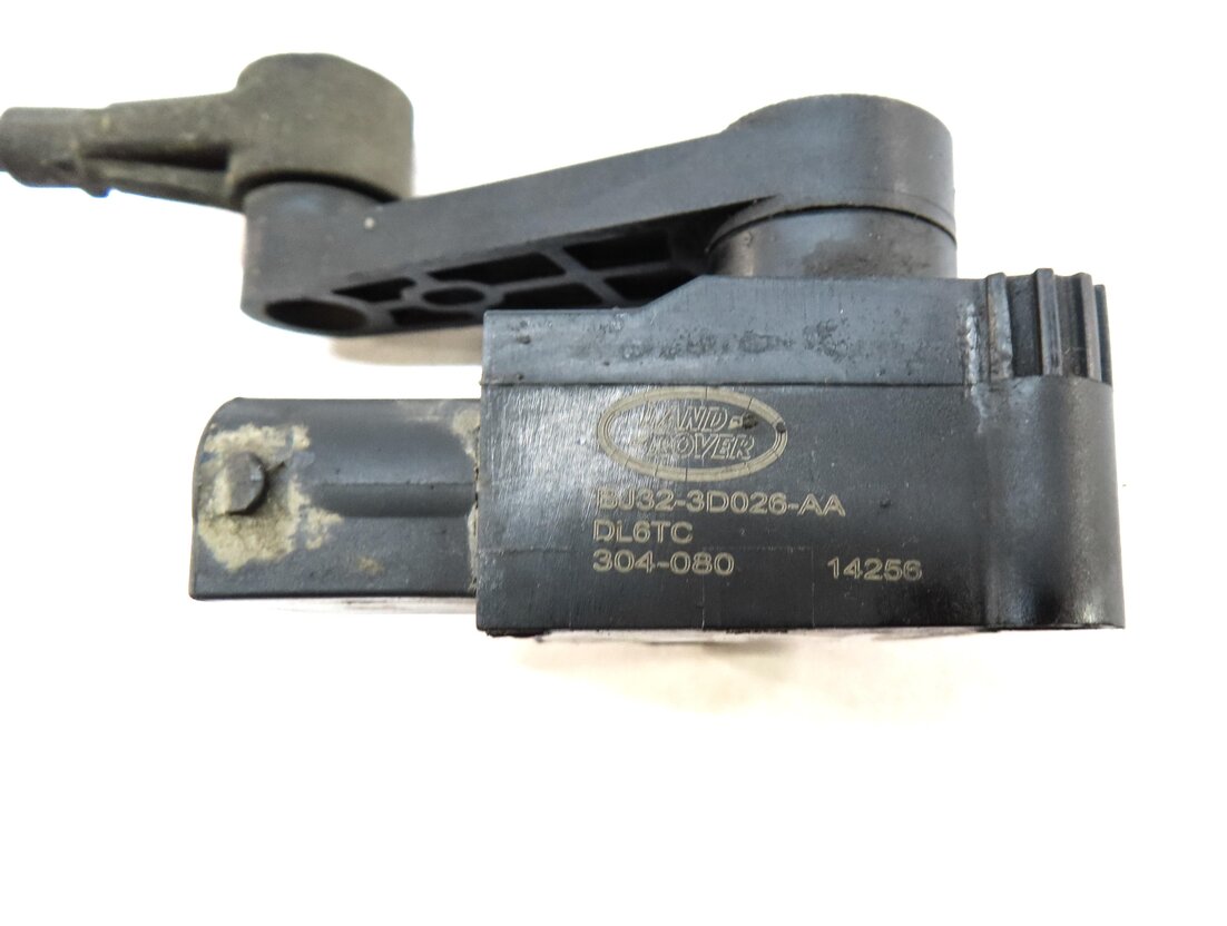 Thumbnail 4: 2015 LAND RANGE ROVER EVOQUE (L538) REAR RIGHT SUSPENSION HEIGHT LEVEL SENSOR