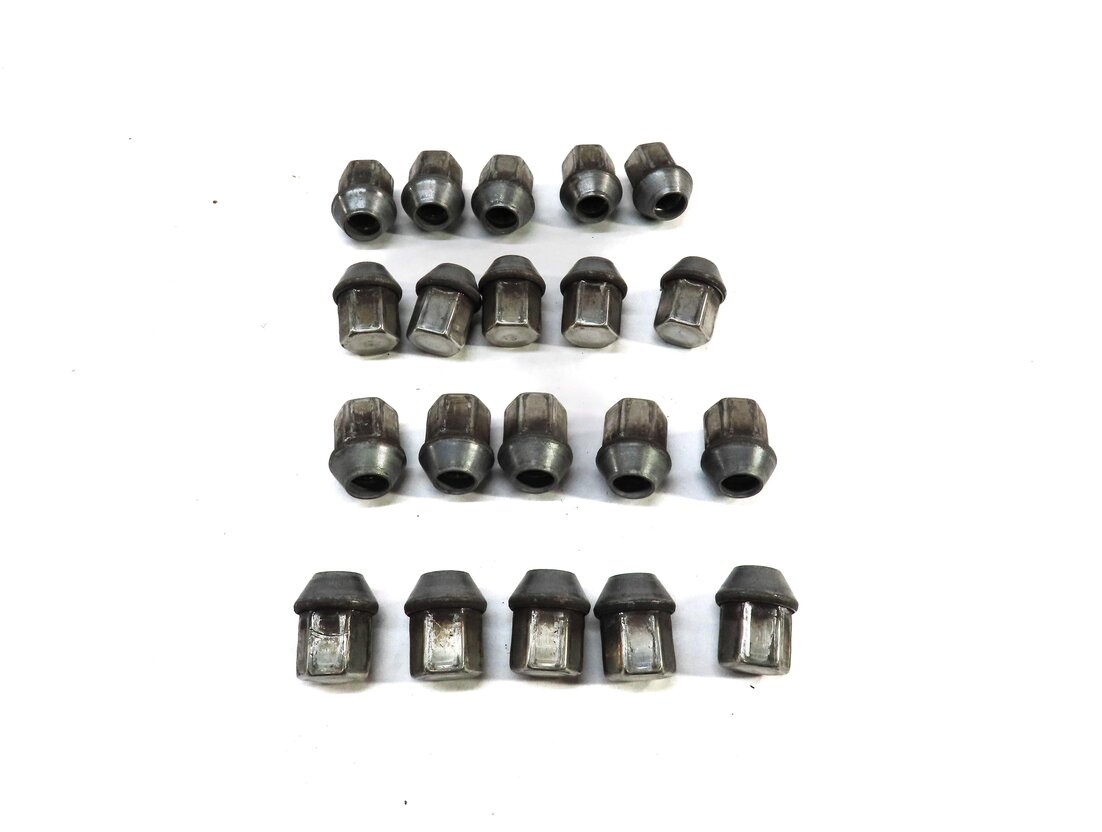 Thumbnail 2: 2008-2020 LAND ROVER LR2 DISCOVERY SPORT RANGE ROVER EVOQUE VALAR LUG NUT SET/20