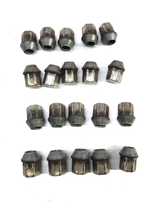 Thumbnail 4: 2008-2020 LAND ROVER LR2 DISCOVERY SPORT RANGE ROVER EVOQUE VALAR LUG NUT SET/20