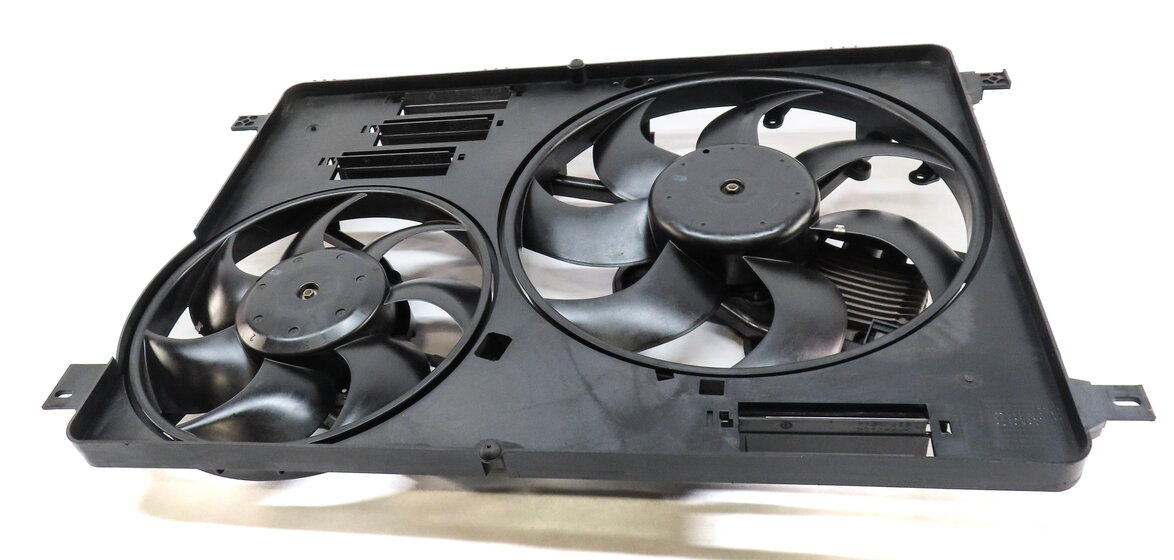 Thumbnail 2: 12-17 LR2 DISCOVERY SPORT RANGE ROVER EVOQUE (L538 L550) RADIATOR COOLING FAN
