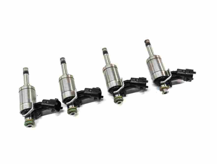 12-17 LR2 DISCOVERY SPORT RANGE ROVER EVOQUE (L538 L550) 2.0L FUEL INJECTOR SET