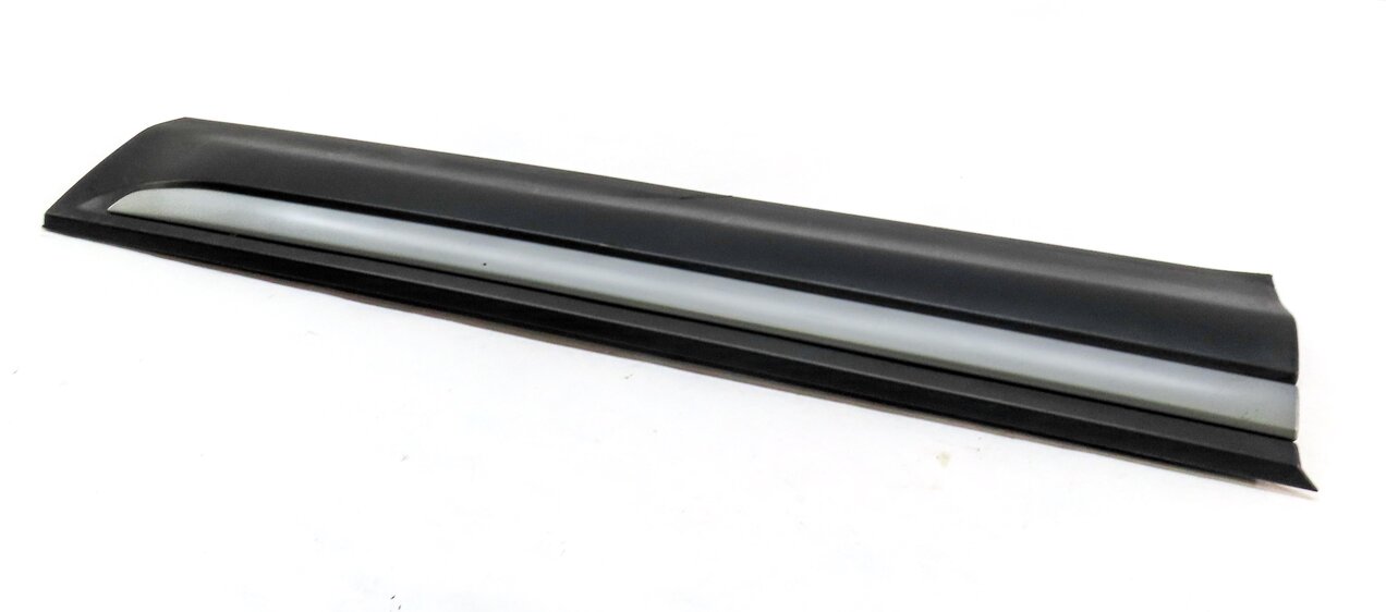 2015 LAND RANGE ROVER EVOQUE L538 FRONT RIGHT PASSENGER LOWER DOOR TRIM MOULDING