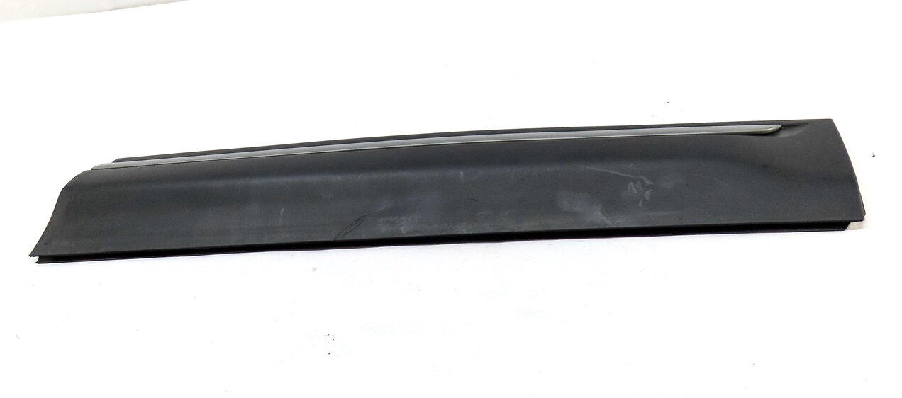 Thumbnail 3: 2015 LAND RANGE ROVER EVOQUE L538 FRONT RIGHT PASSENGER LOWER DOOR TRIM MOULDING