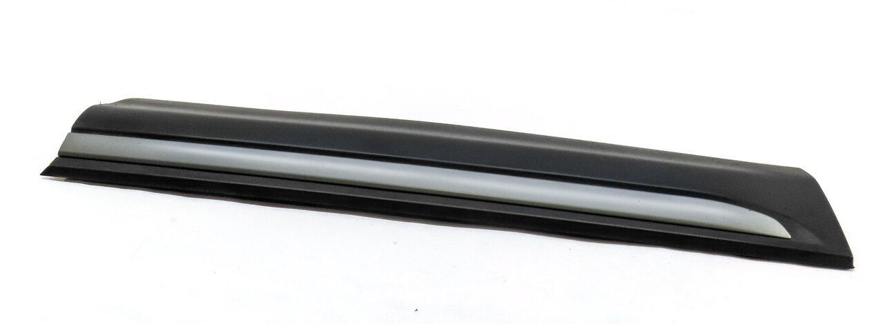 2015 LAND RANGE ROVER EVOQUE (L538) FRONT LEFT DRIVER LOWER DOOR TRIM MOULDING
