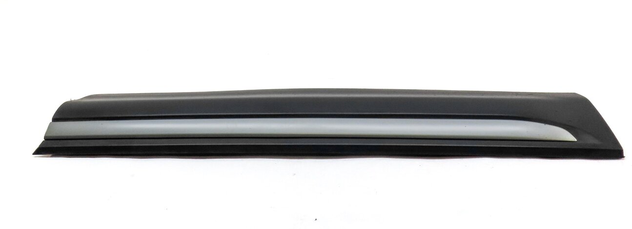 Thumbnail 2: 2015 LAND RANGE ROVER EVOQUE (L538) FRONT LEFT DRIVER LOWER DOOR TRIM MOULDING